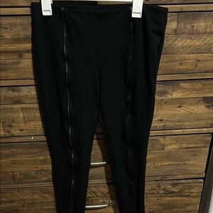Simply Vera Wang Black High-Waist Ponte knit Leggings w/Faux Leather Trim. WFH